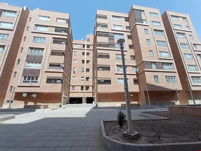  کاربری   - موجود  - مسکونی  - آپارتمان  - 2 اتاق  - 3طبقه  - 2سال  - 2بر  - پارکینک  - آسانسور  - انباری  - پکیج 